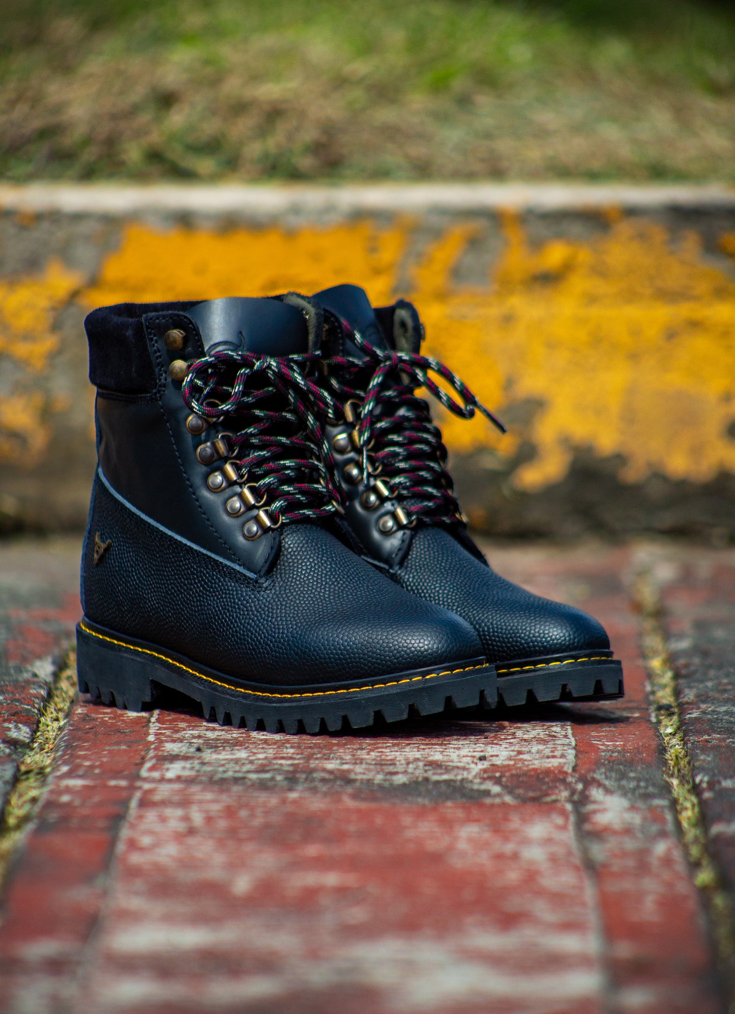 Rude all Black