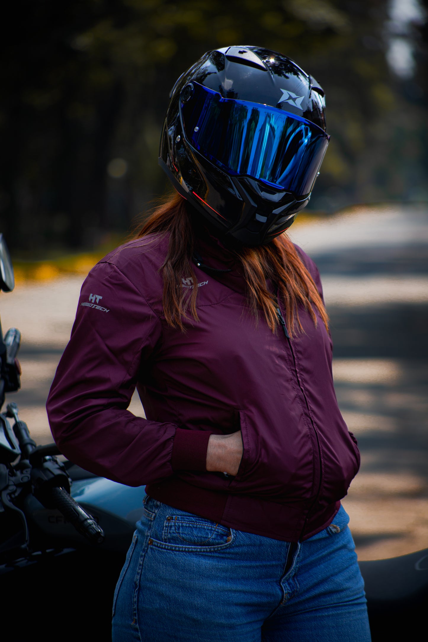 Chamarra Hebotech Caliber Burgundy Dama