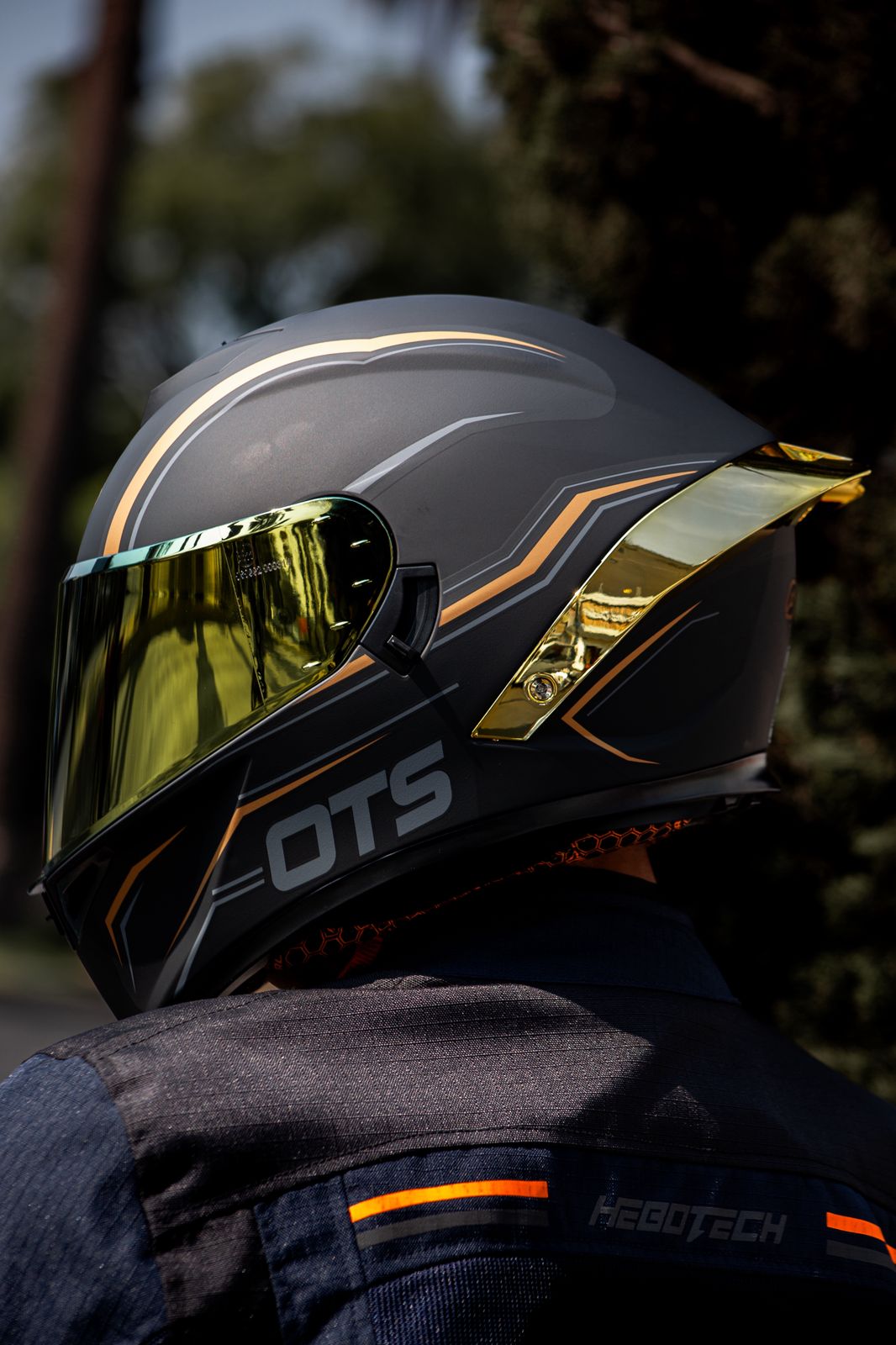 Casco HAX OTS Springer Negro Dorado
