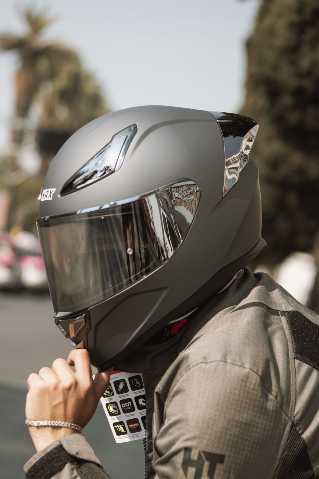 Casco Integral Onix Gun Metal Acabado Mate